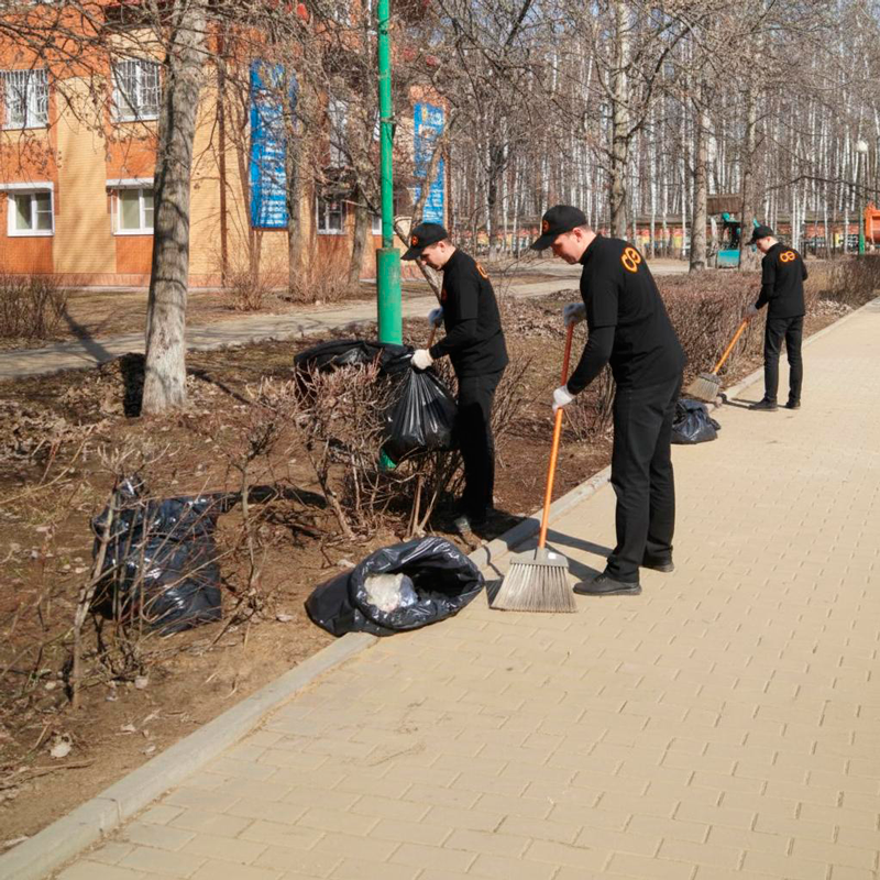 Уборка листьев в Гороховце